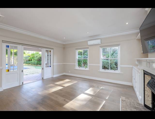5 BEDROOM HOUSE TO LET IN RUYTEPLAATS
